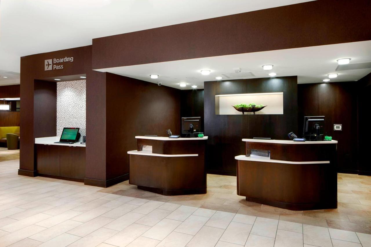 Courtyard By Marriott San Antonio Six Flags At The Rim Hotel Exterior photo